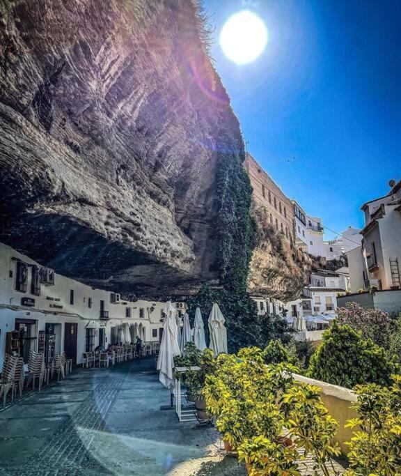 Casa Cueva La Luna Setenil De Las Bodegas Exterior photo